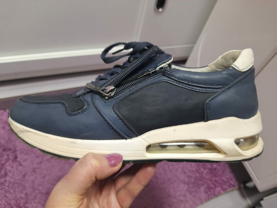 Женские кожаные, разм. 40, 41.