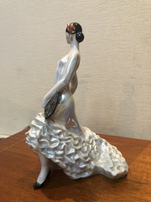 Cтатуэтка Танцовщица.