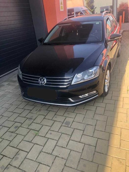VW Passat 2.0 TDI BlueMotion, 140 CP,Xenon, Full LED, Keyless, Euro 5,stare f buna