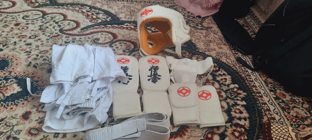 Костюм спротивный каратэ