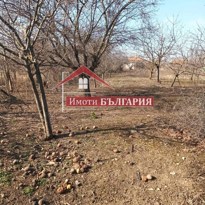 Парцел на 20 км от морето в с. Гурково