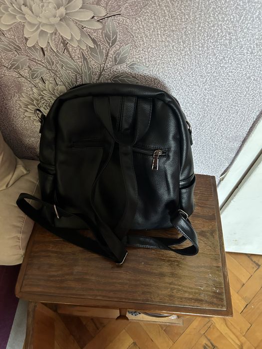 Чанти и раници нови!