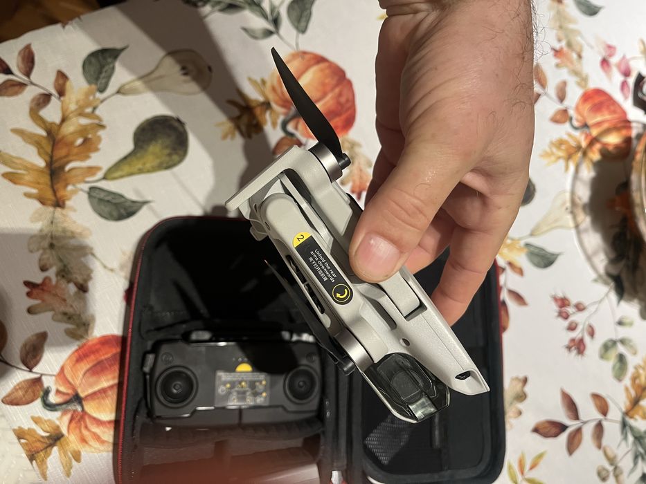 Дрон DJI mini SE