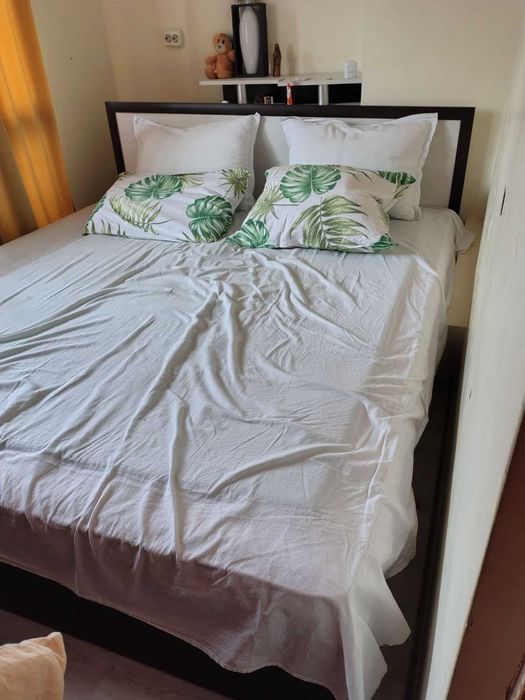 Спалня 160/200 +матрак+2 н шкафчета+скрин