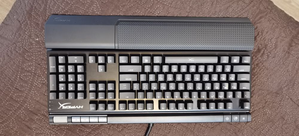 Продам клавиатуру HyperX Alloy Elite RGB