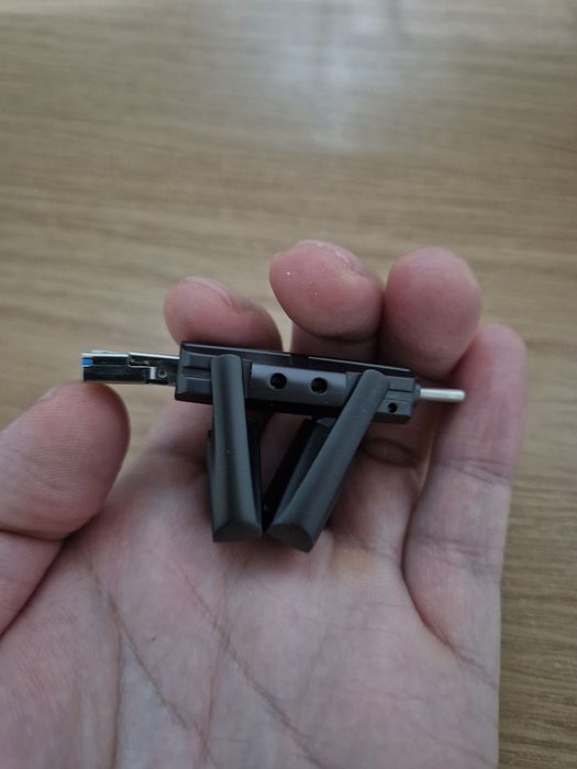 Продаю флешку Kingston на 2Tb