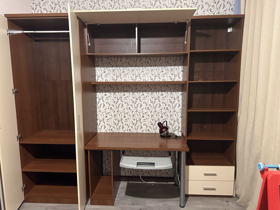 Детская стенка с компьютерным столом