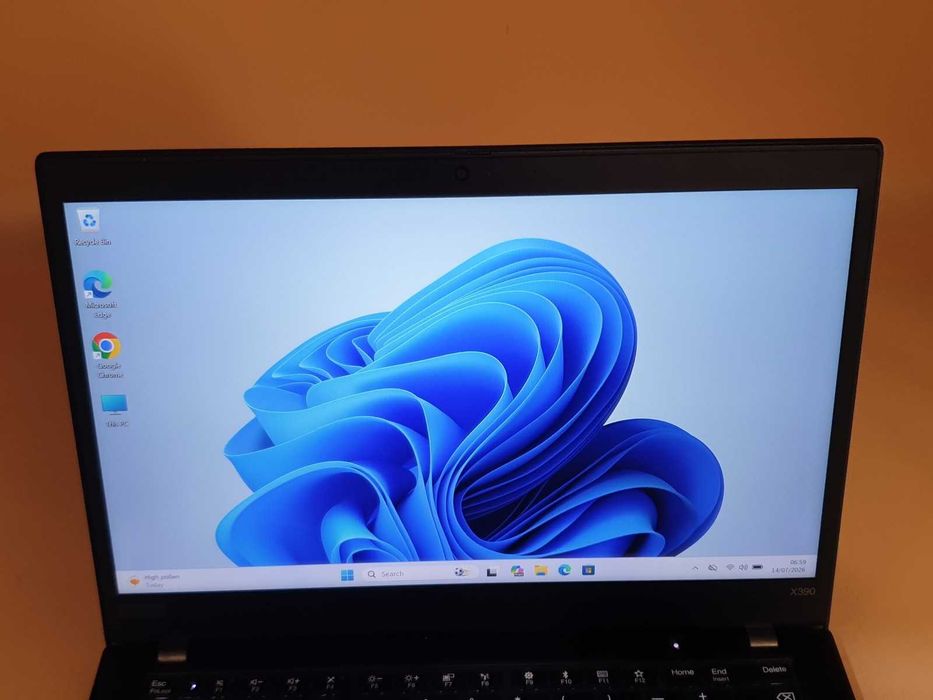 Lenovo ThinkPad X390 13.3" i5 8th Gen, 8GB RAM, 256GB SSD