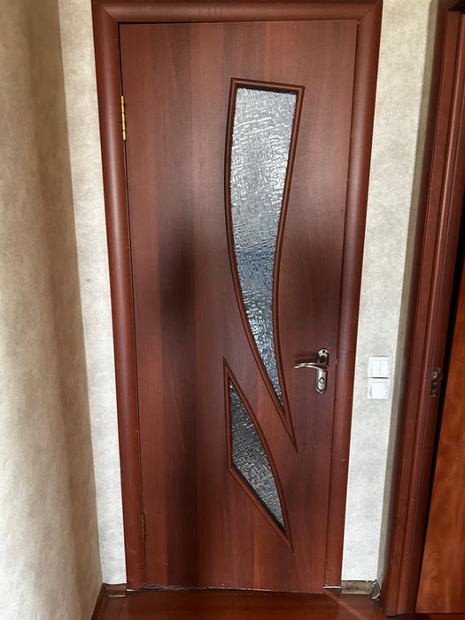 Продам межкомнатные двери