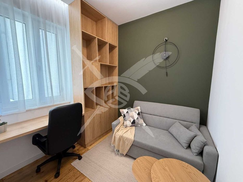 Дава се под наем Четиристаен апартамент в София, Център - 100 кв.м за 1645.77 € - Снимка #3