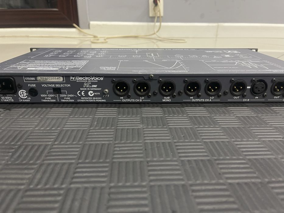Procesor electro voice Ac one
