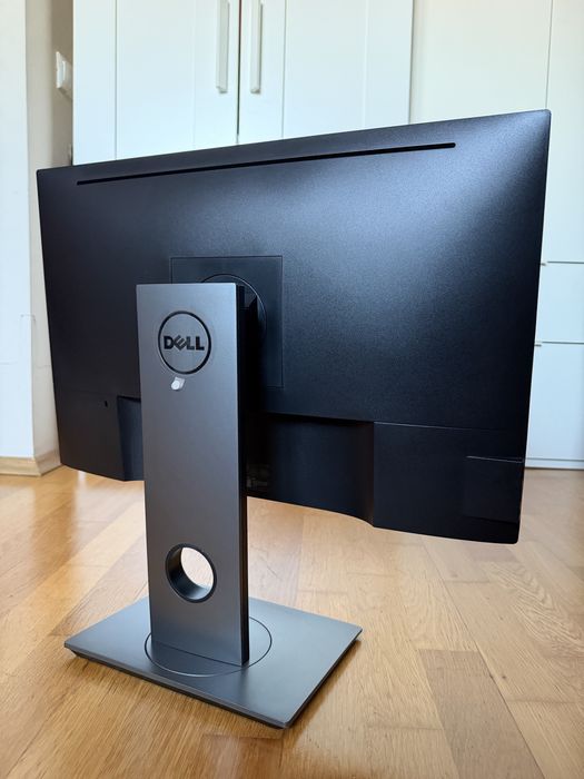 Vand 12 Monitoare Dell pentru conferinte