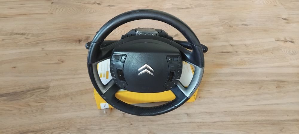 Мултифункционален волан с аербег airbag и лентов кабел + лост за мигач