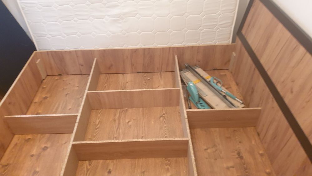 Pat cu saltea de vanzare