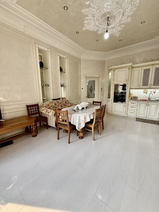 Дурмень,Евро дом,ТТЗ 5 минут,7 комнат 6 соток 430 м2,3 уровня, бассейн