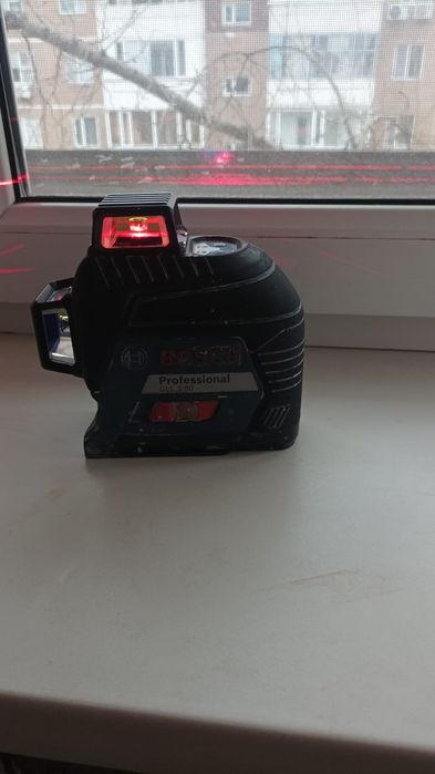 Продам лазер бош