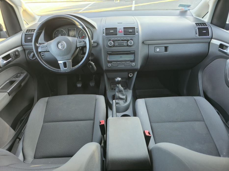 Volkswagen touran 1.6 tdi 105 cp