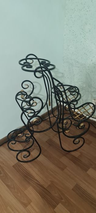 Подставка для цветов