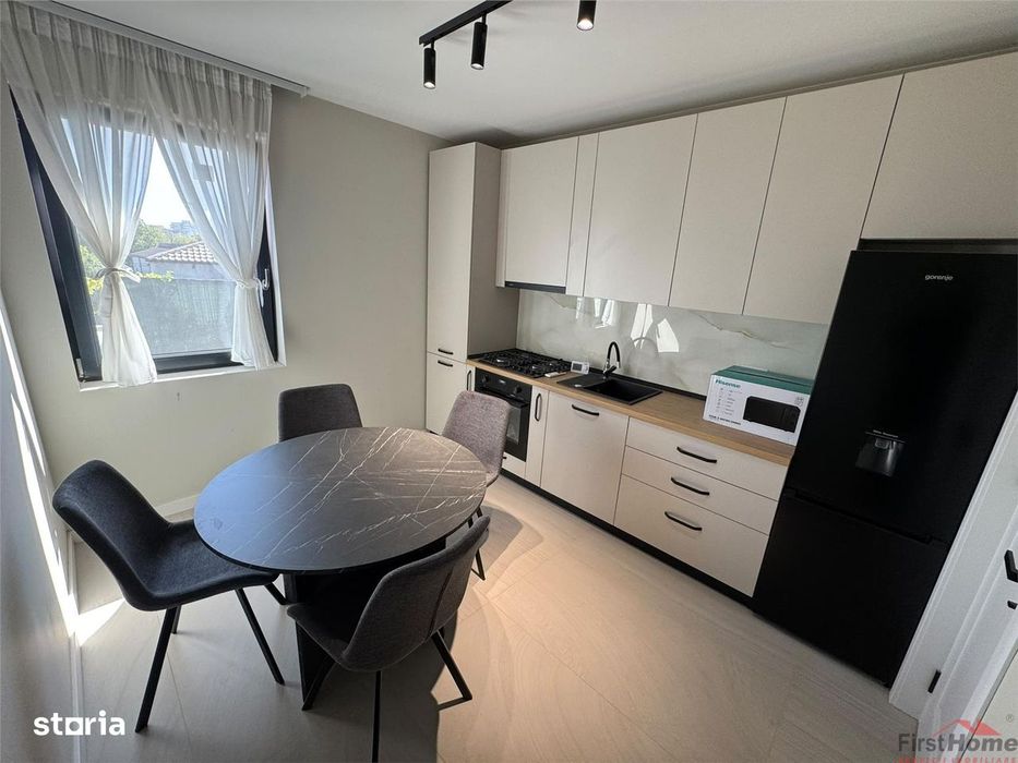 Apartament 2 cam, bloc nou, etaj 1, central, parcare, prima inchiriere