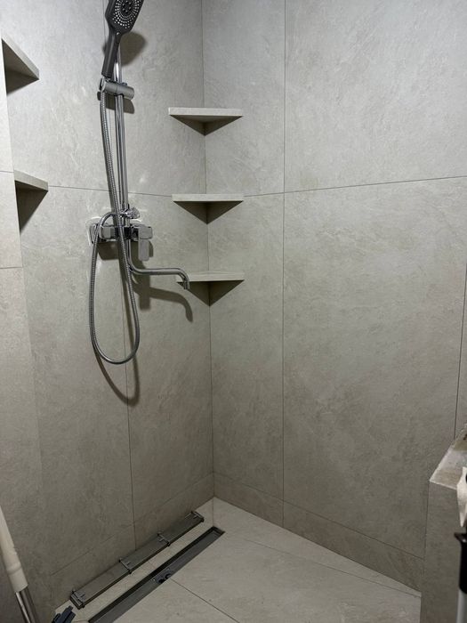 Профессионально укладываю плитку любой сложности.