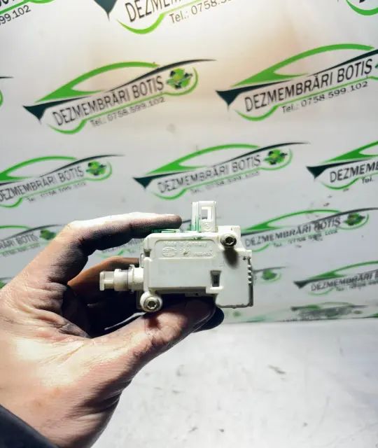 Actuator 380959781C Volkswagen VW Golf 2001 1.6 MT (105 hp)