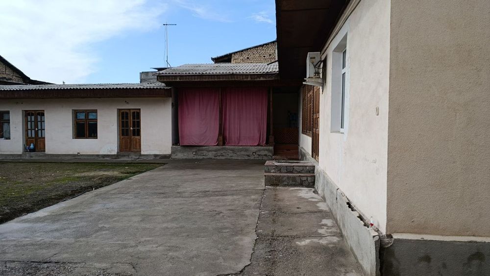 Срочно. Uy sotiladi. Yer hisobida 50000$