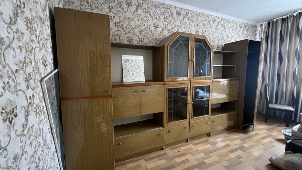 Стенка для гостинной вместительная