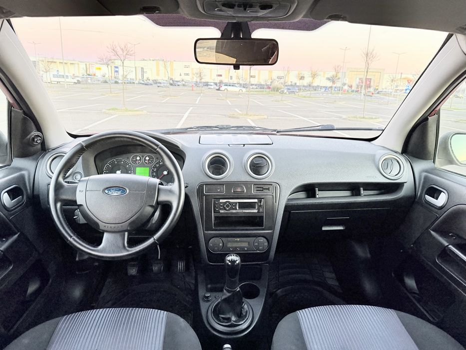 Ford Fusion cu Doar 79.000 Km, Proprietar, Distributie Schimbata