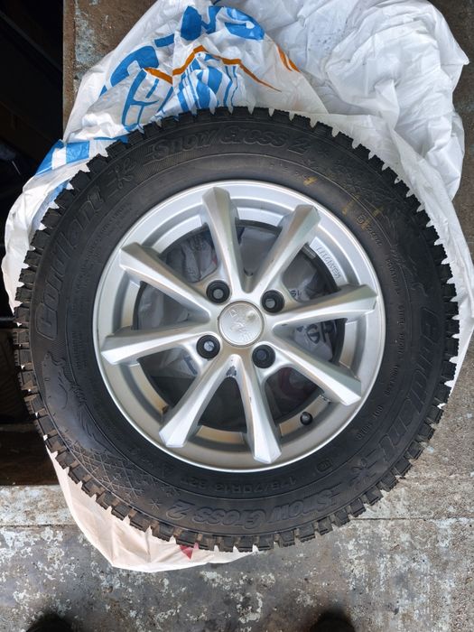 Резина зимняя Континенталь 175/70 R13, диски российские SCAD ровные 13