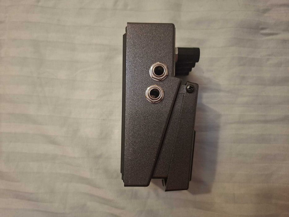 Pedala noua BOSS RV-6 Reverb pentru chitara electrica