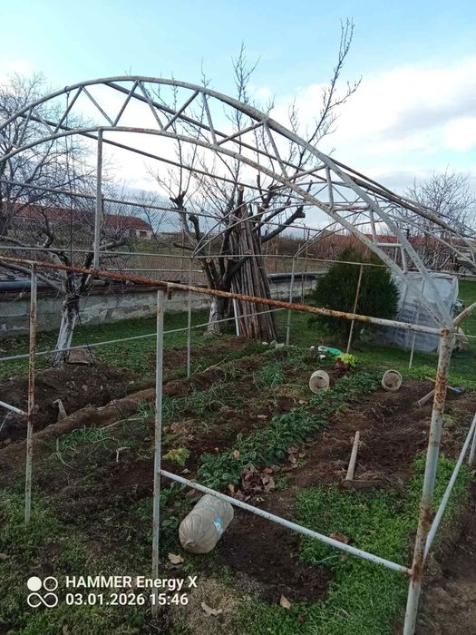 Продавам Парник 5х2.10м