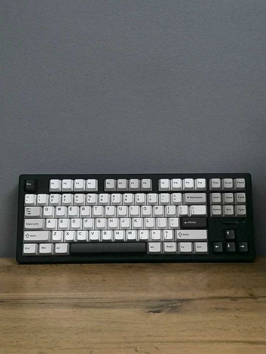 клавиатурa новый , с RGB