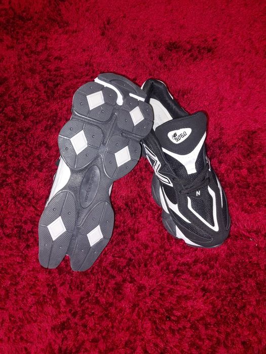 Adidași New Balance 9060