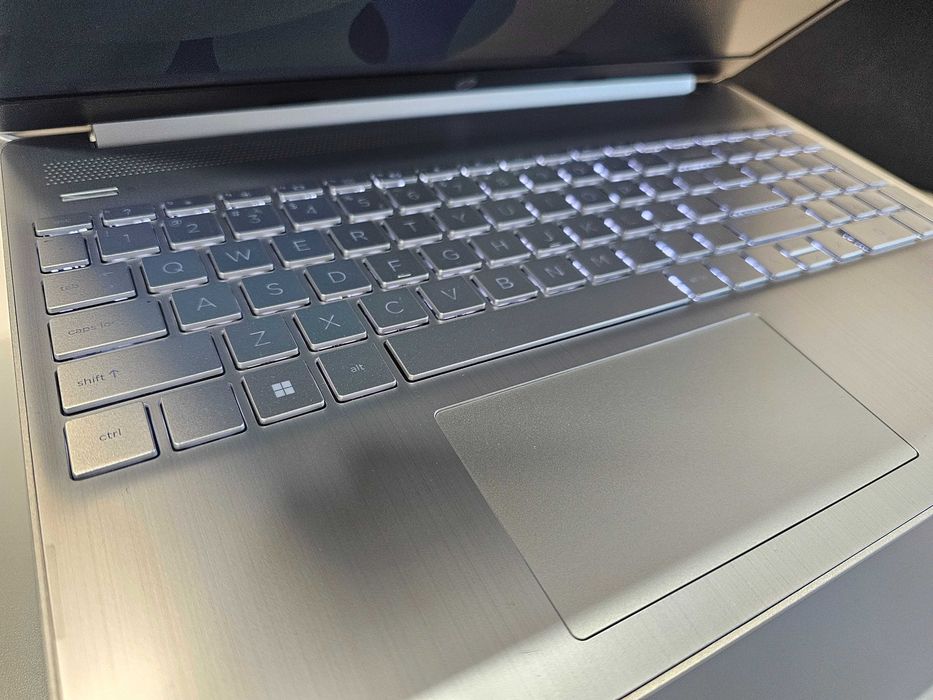ПРОДАМ HP Laptop 15 2025 Офисный Ноутбук QuadN4120/4GB/512SSD/15.6"FHD