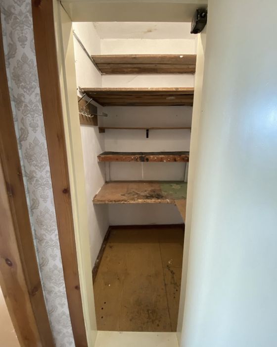 Продам 4-х комн. квартиру !!!