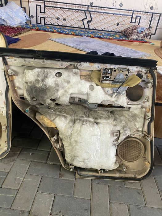 Обшивка двери Lexus Lx 570