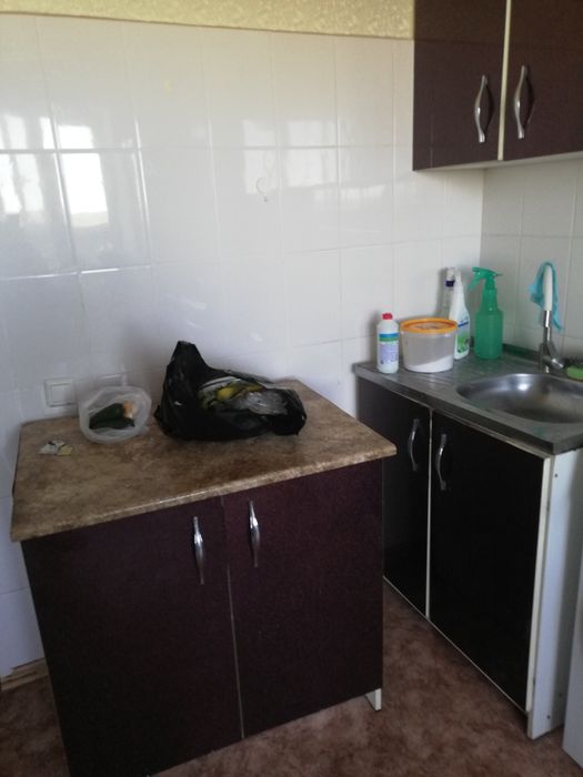 Срочно Продам холод и кух гарнитур 2 м. Самовывоз
