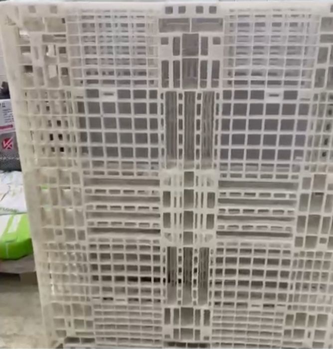 Паллет пластиковые