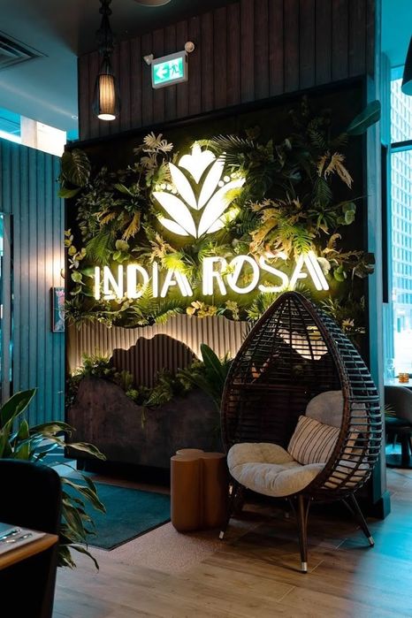 Dekorativ yashil devorlar buyurtma asosida
Yashil devor dekoratsiyasi