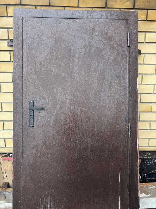 продам дверь металлический