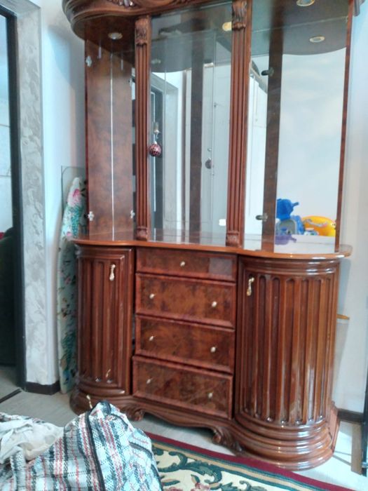 Сервант сатылады
