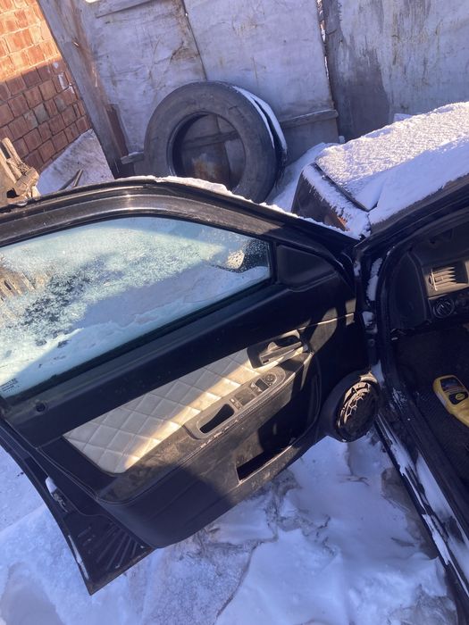 Продам приору 1 поколения