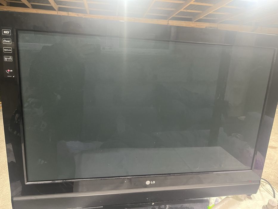 Телевизор  LG рабочий
