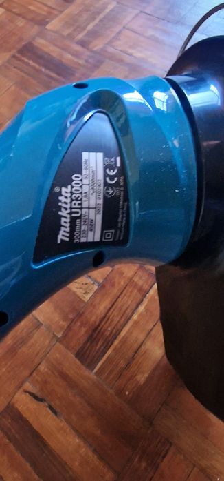 Trimmer electric Makita UR3000, 30cm, 450W, 2.6kg + fir cosit 1.6mm/15