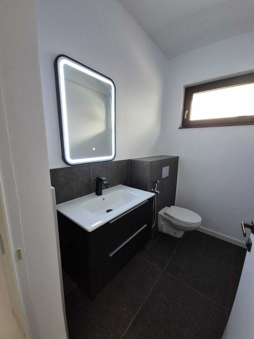 Casă nouă de vânzare – poziție pe colț, curte pe 3 laturi, zona Elvila