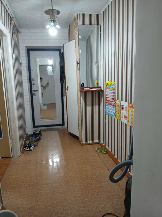 2 х комн. квартира. В пятом микр оне.