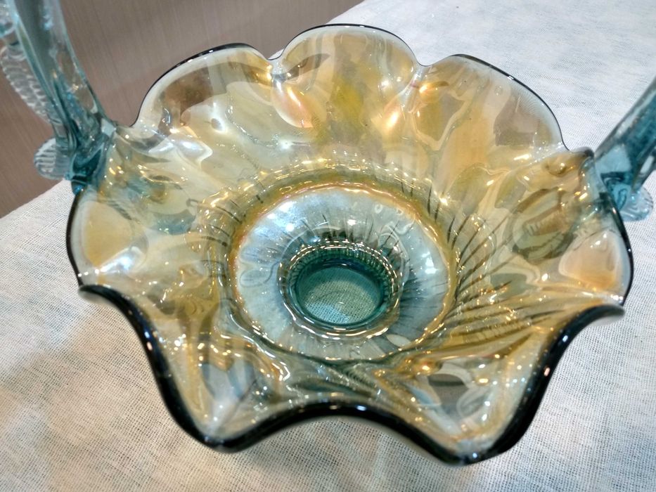 Ваза, чаша, цветное стекло.