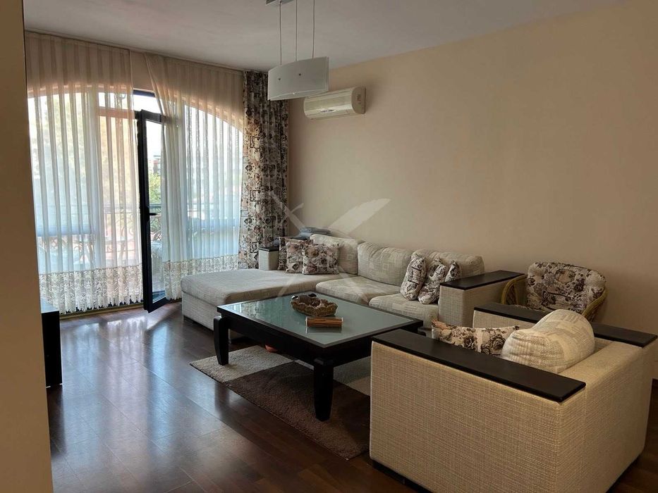 Продава се Тристаен апартамент в к.к. Слънчев бряг - 100 кв.м за 1800 €/кв.м - Снимка #1