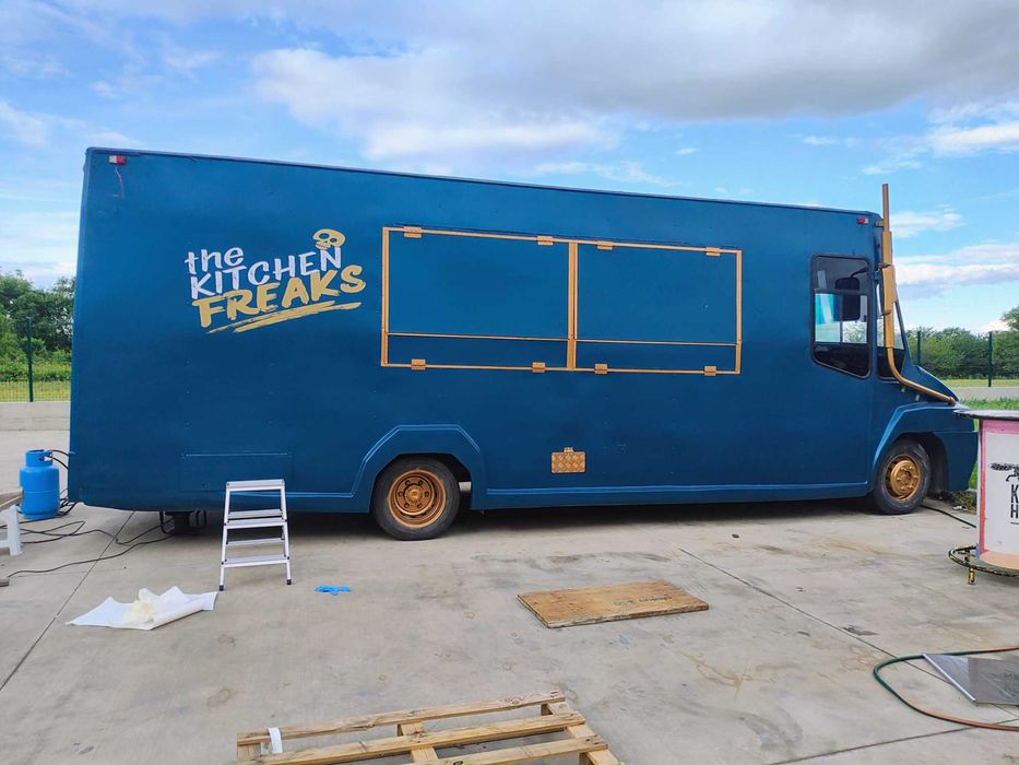 Food truck - напълно оборудван и готов за работа веднага