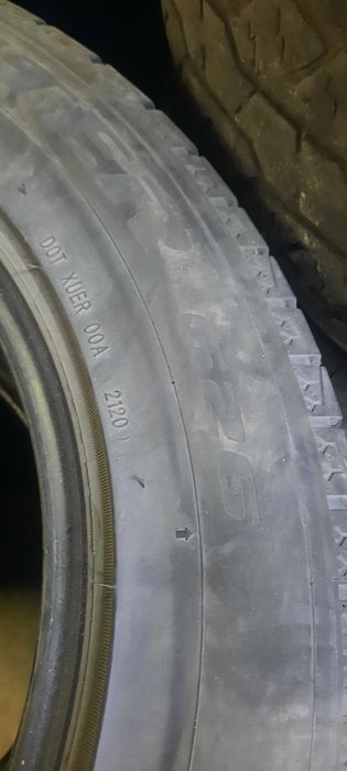 Комплект зимних шин б/у 225/65/R17
